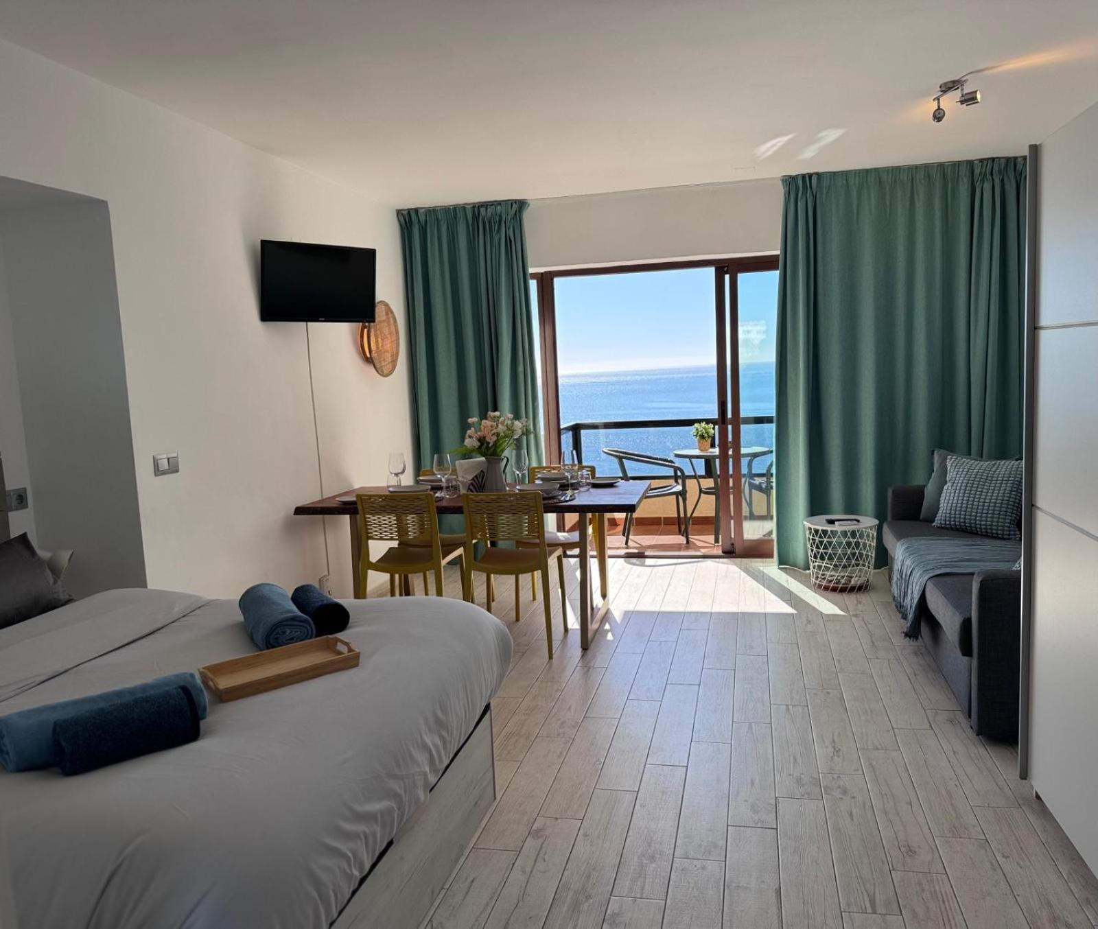 Aloha Playa Studio Sea Views Бенальмадена Екстер'єр фото